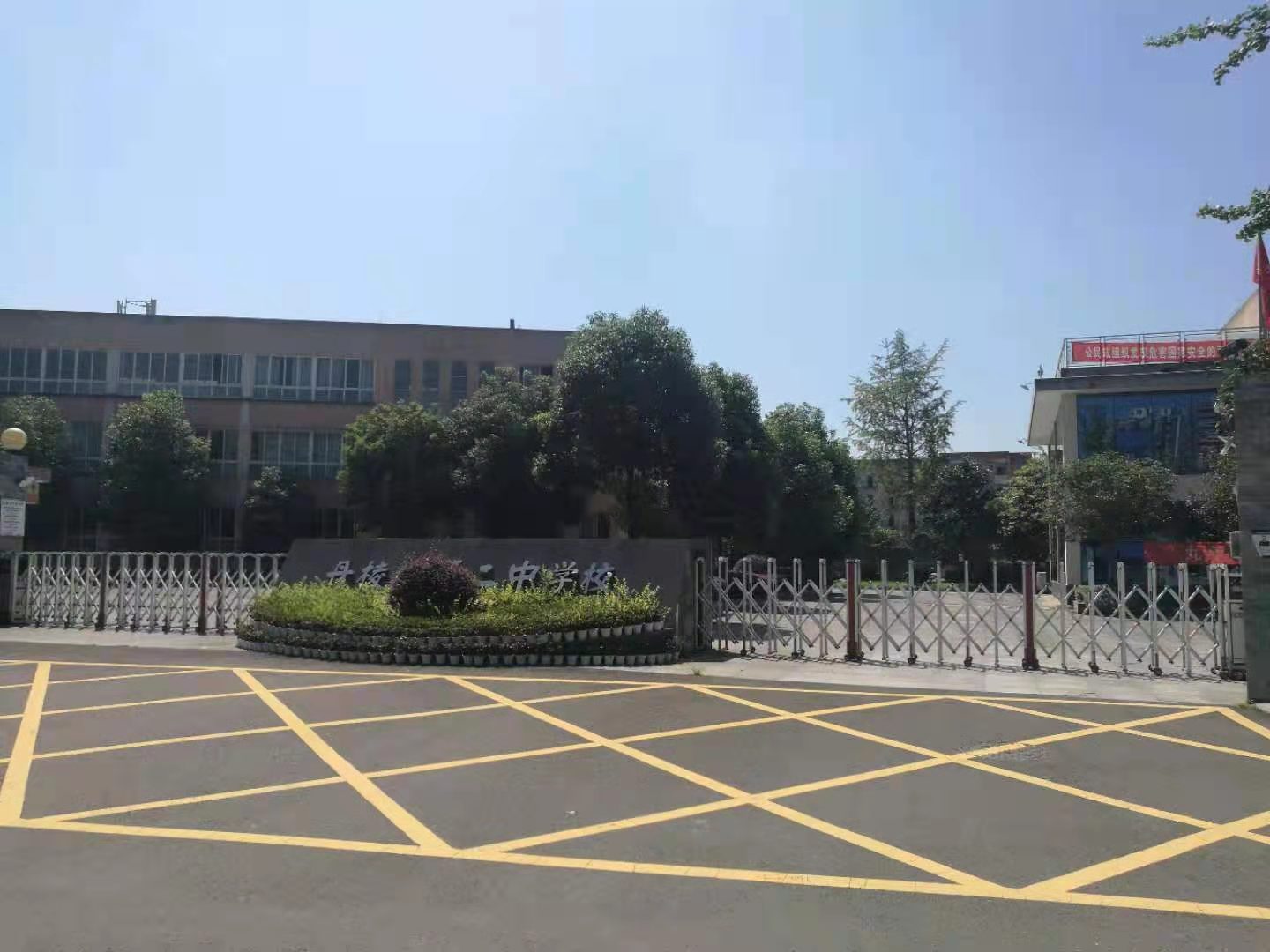 伸縮門、電動門